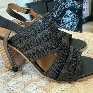 Black shoes size 8.5